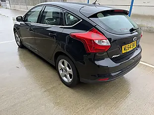 Used 2014 Ford Focus Zetec Navigator Black - Interior and Exterior details 5