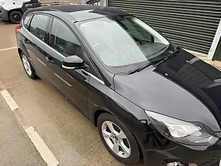 Used 2014 Ford Focus Zetec Navigator Black - Interior and Exterior details 9