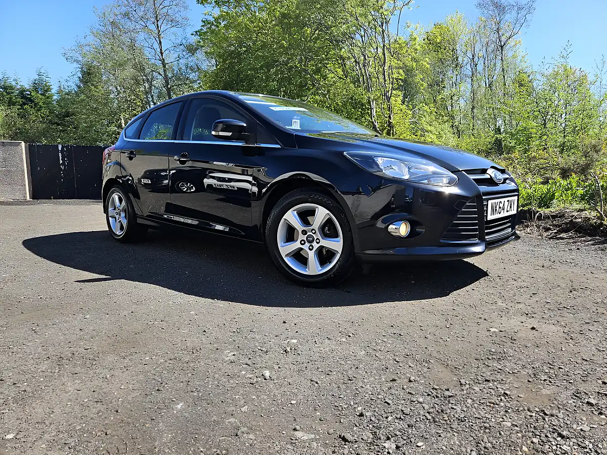 Used 2014 Ford Focus Zetec Navigator Black - Front View