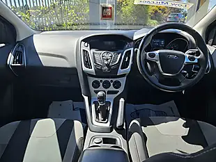 Used 2014 Ford Focus Zetec Navigator Black - Interior and Exterior details 12