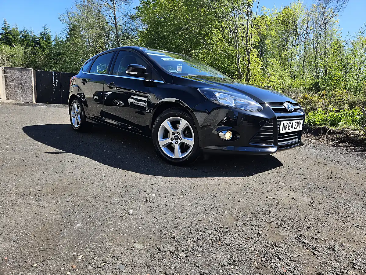 Used 2014 Ford Focus Zetec Navigator Black - Interior and Exterior details 2
