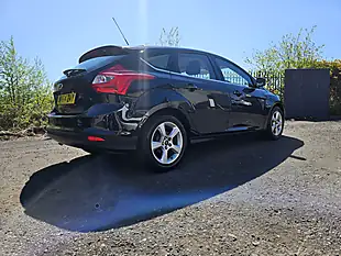 Used 2014 Ford Focus Zetec Navigator Black - Interior and Exterior details 6