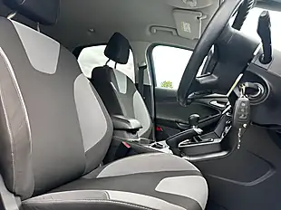 Used 2014 Ford Focus Zetec Navigator Blue - Interior and Exterior details 10