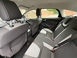 Used 2014 Ford Focus Zetec Navigator Deep Impact Blue - Interior and Exterior details 11