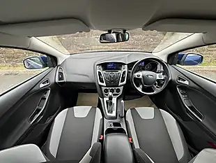 Used 2014 Ford Focus Zetec Navigator Deep Impact Blue - Interior and Exterior details 15