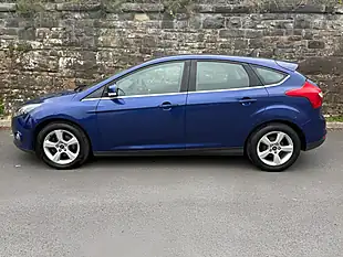 Used 2014 Ford Focus Zetec Navigator Deep Impact Blue - Interior and Exterior details 5