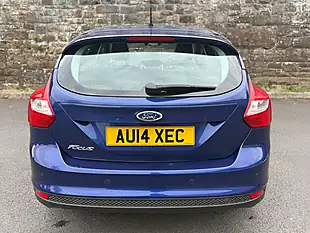 Used 2014 Ford Focus Zetec Navigator Deep Impact Blue - Interior and Exterior details 7