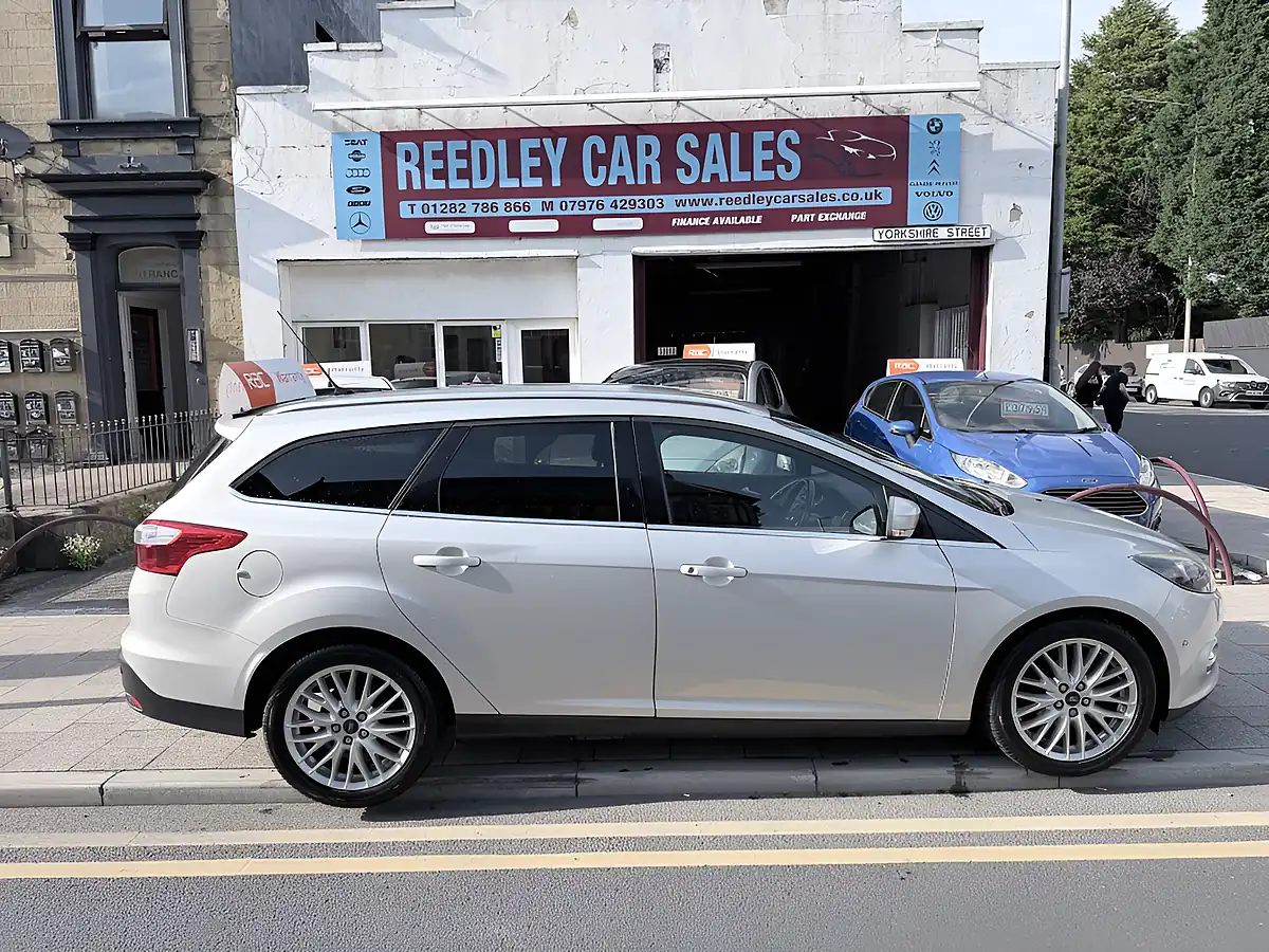Used 2014 Ford Focus Zetec Navigator Silver - Front View
