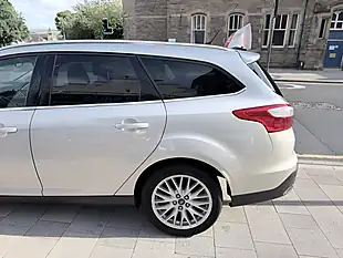 Used 2014 Ford Focus Zetec Navigator Silver - Interior and Exterior details 10