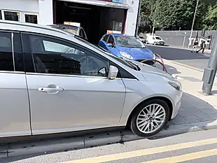 Used 2014 Ford Focus Zetec Navigator Silver - Interior and Exterior details 12