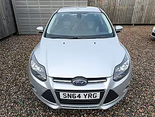 Used 2014 Ford Focus Zetec Navigator Silver - Interior and Exterior details 8