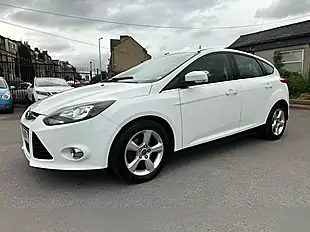 Used 2014 Ford Focus Zetec Navigator White - Interior and Exterior details 4