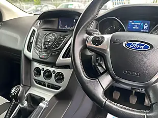 Used 2014 Ford Focus Zetec Navigator White - Interior and Exterior details 7