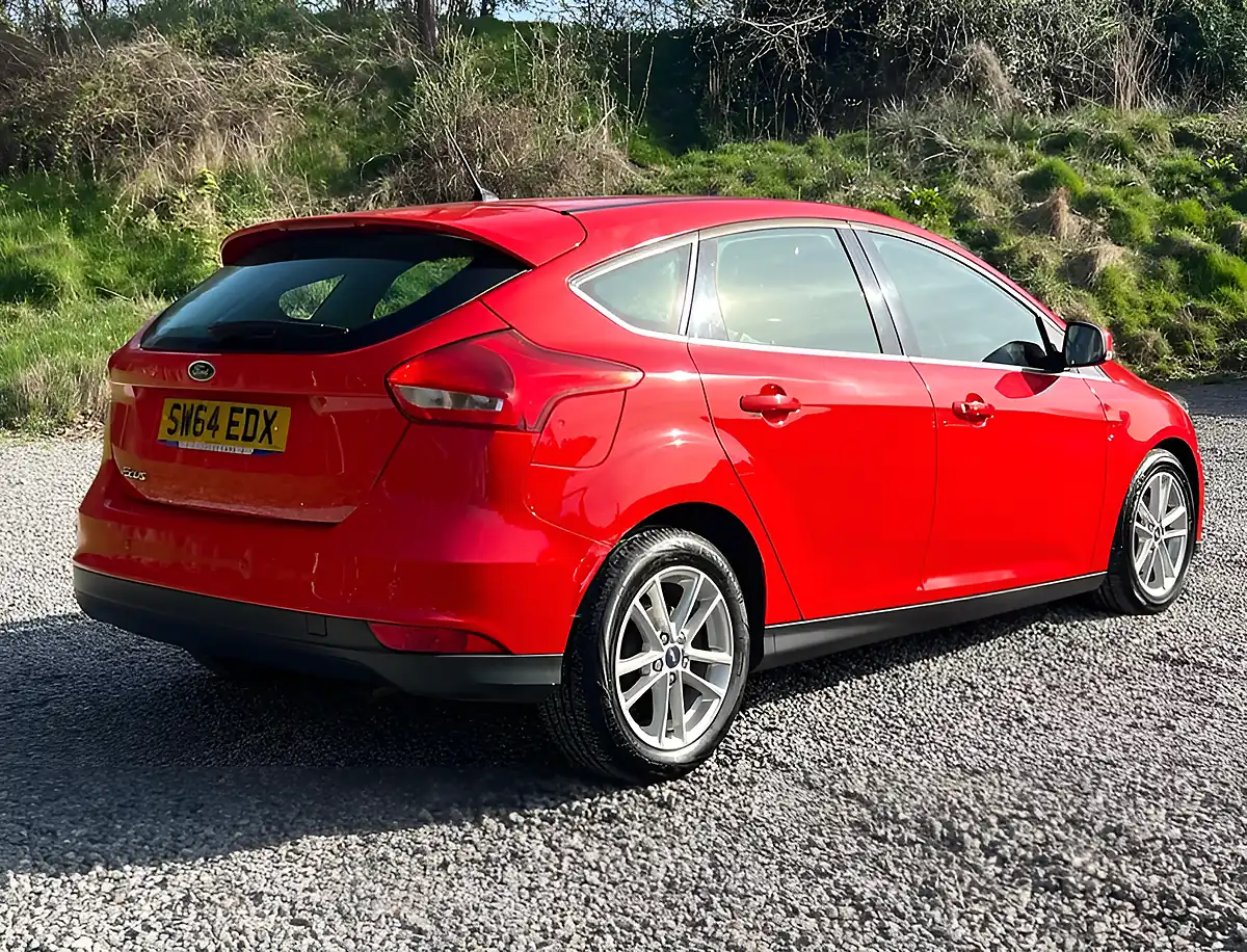 Used 2014 Ford Focus Zetec Race Red - Interior and Exterior details 3