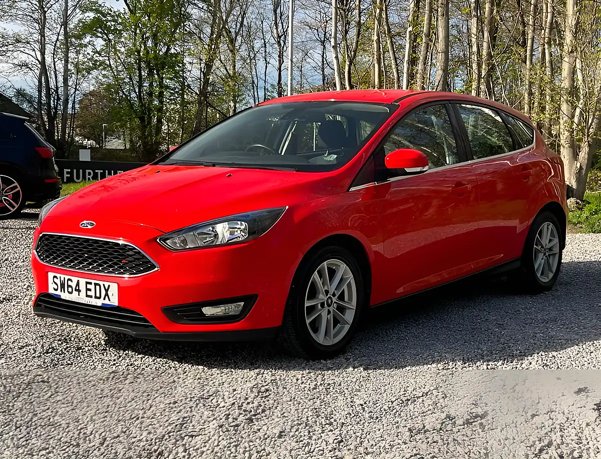 Used 2014 Ford Focus Zetec Race Red - Interior and Exterior details 5