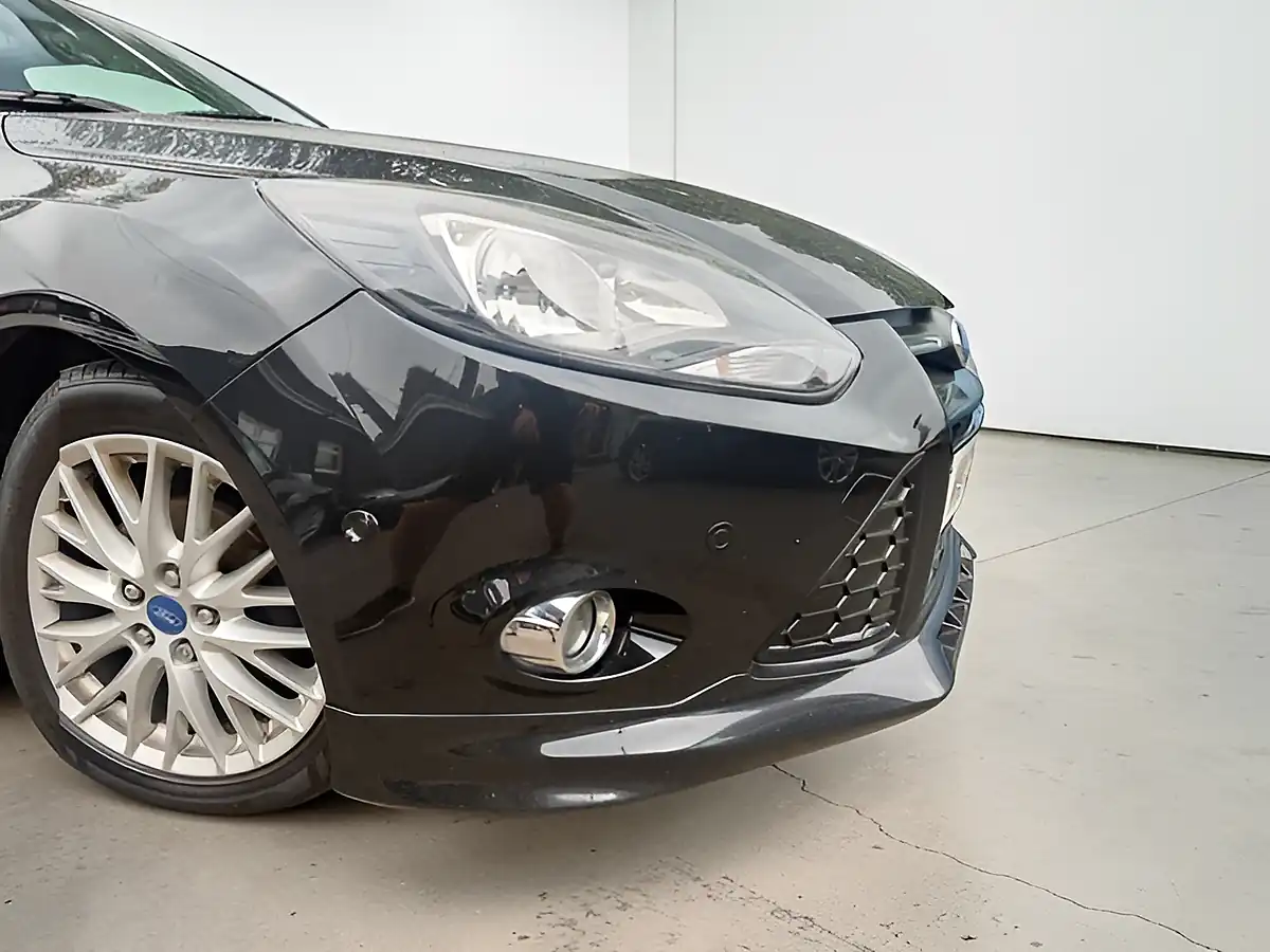 Used 2014 Ford Focus Zetec S Black - Interior and Exterior details 11