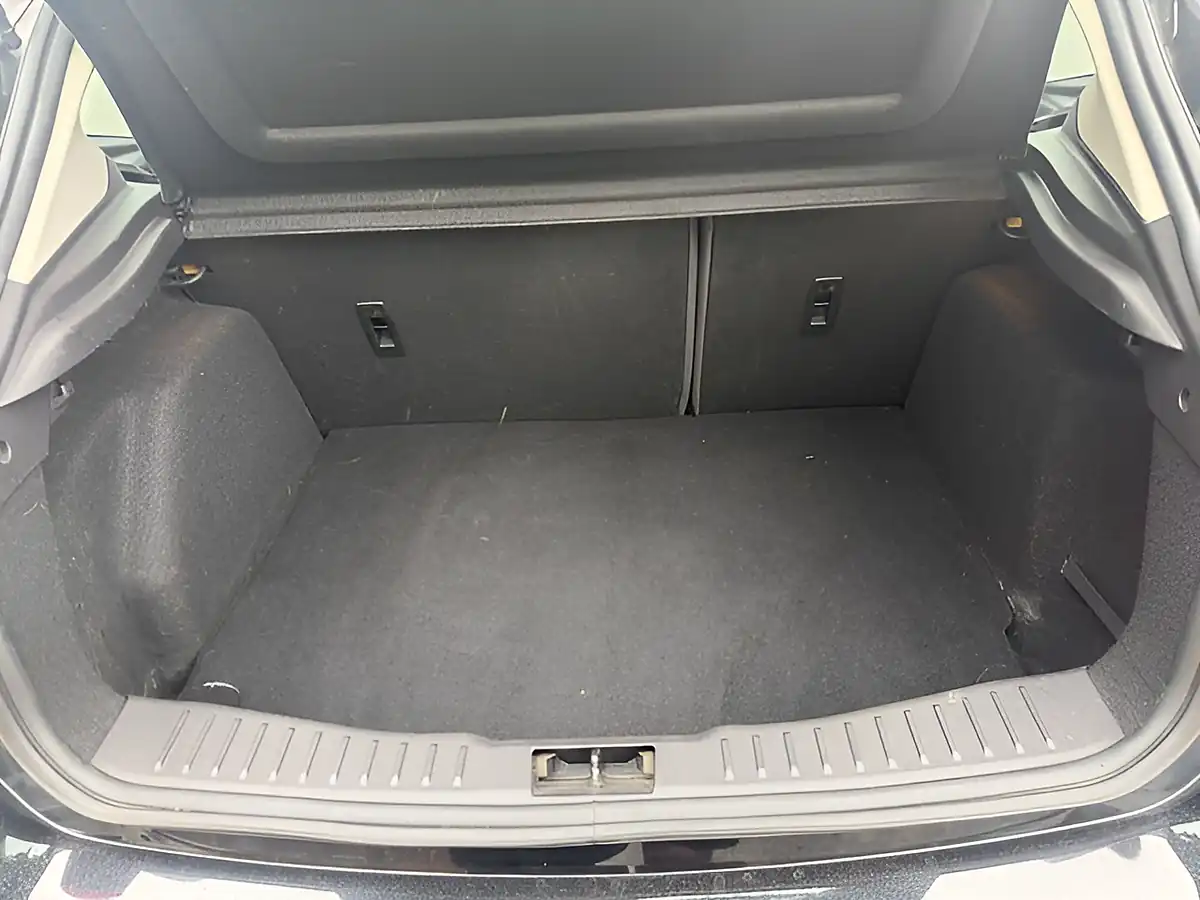 Used 2014 Ford Focus Zetec S Black - Interior and Exterior details 18