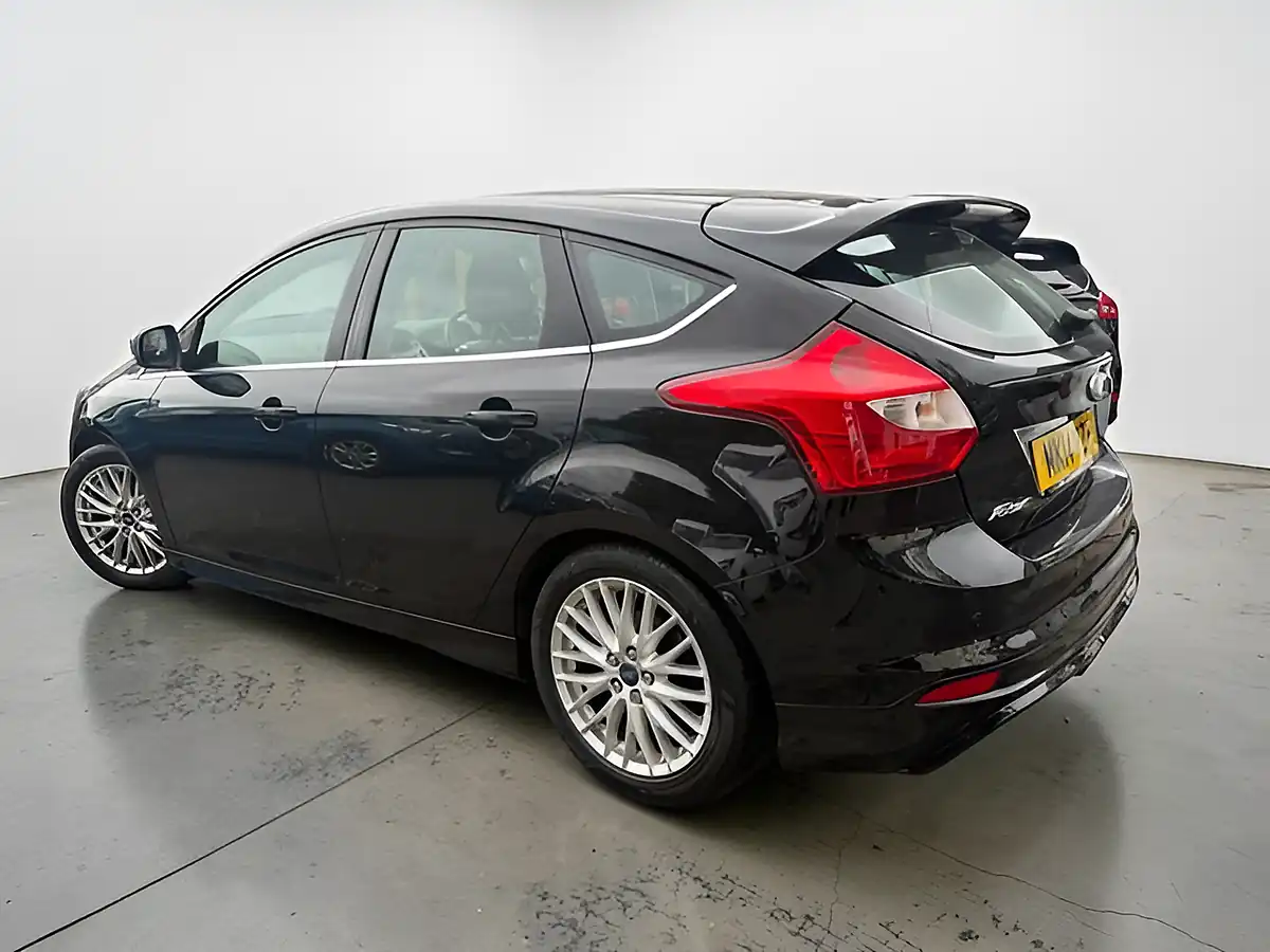 Used 2014 Ford Focus Zetec S Black - Interior and Exterior details 6