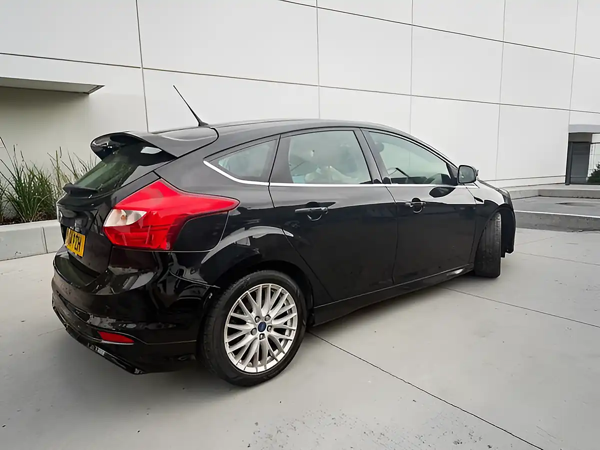 Used 2014 Ford Focus Zetec S Black - Interior and Exterior details 7