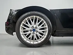 Used 2014 Ford Focus Zetec S Black - Interior and Exterior details 9