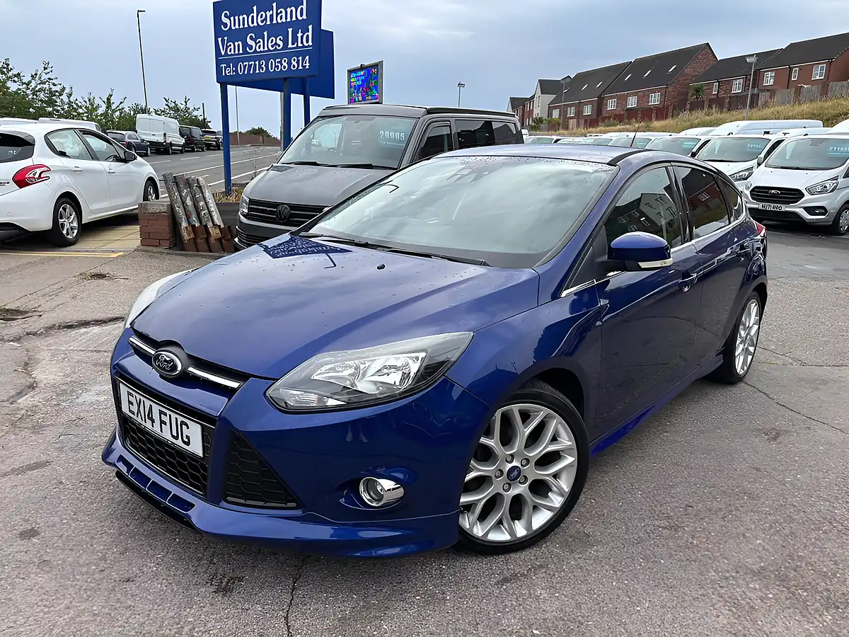 Used 2014 Ford Focus Zetec S Blue - Front View