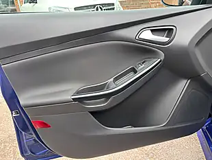 Used 2014 Ford Focus Zetec S Blue - Interior and Exterior details 14