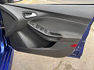 Used 2014 Ford Focus Zetec S Blue - Interior and Exterior details 17