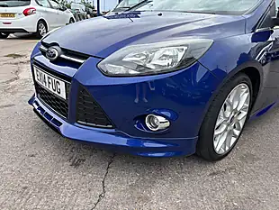 Used 2014 Ford Focus Zetec S Blue - Interior and Exterior details 3