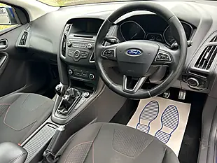 Used 2014 Ford Focus Zetec S Blue - Interior and Exterior details 3