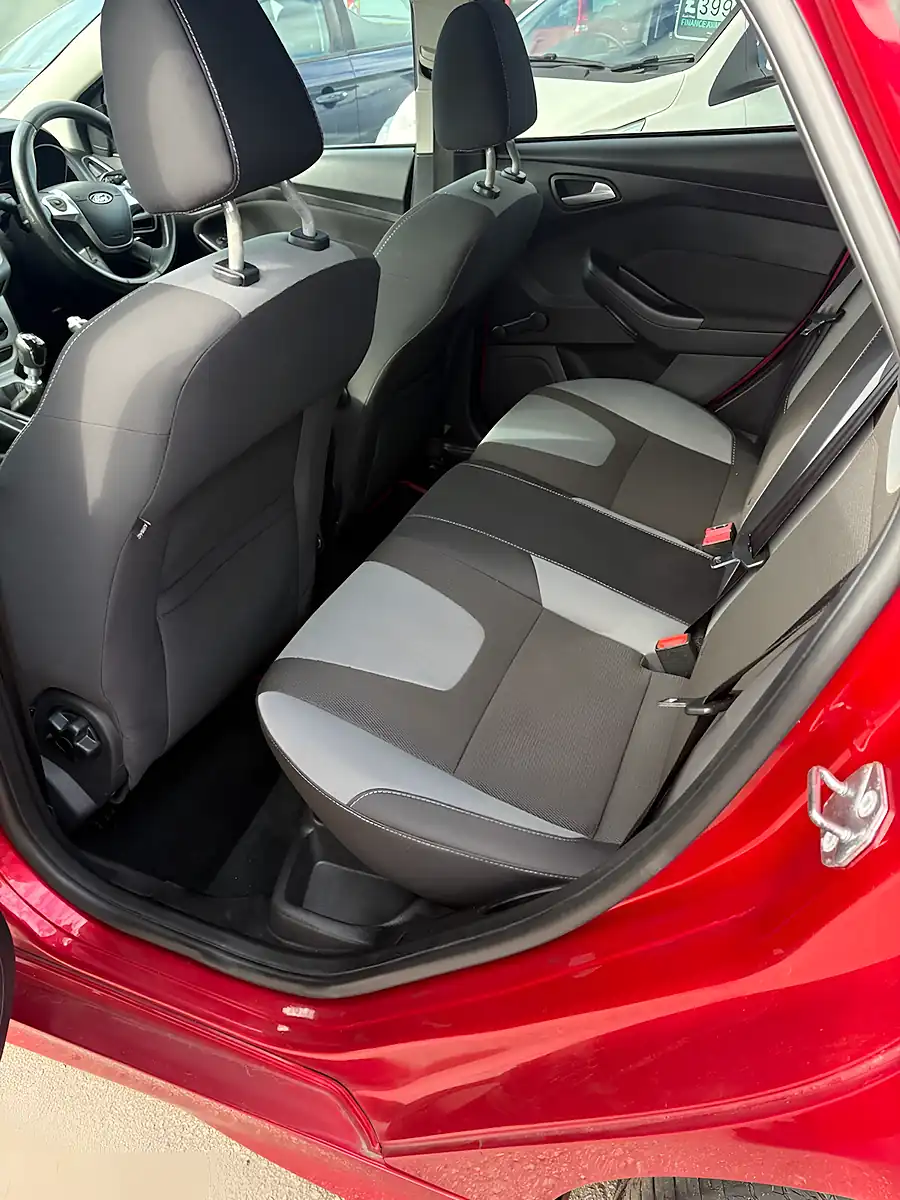 Used 2014 Ford Focus Zetec S Red - Interior and Exterior details 6