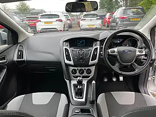 Used 2014 Ford Focus Zetec S Silver - Interior and Exterior details 14