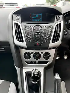 Used 2014 Ford Focus Zetec S Silver - Interior and Exterior details 19