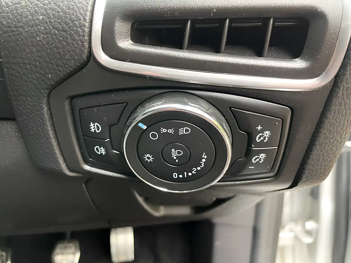 Used 2014 Ford Focus Zetec S Silver - Interior and Exterior details 20