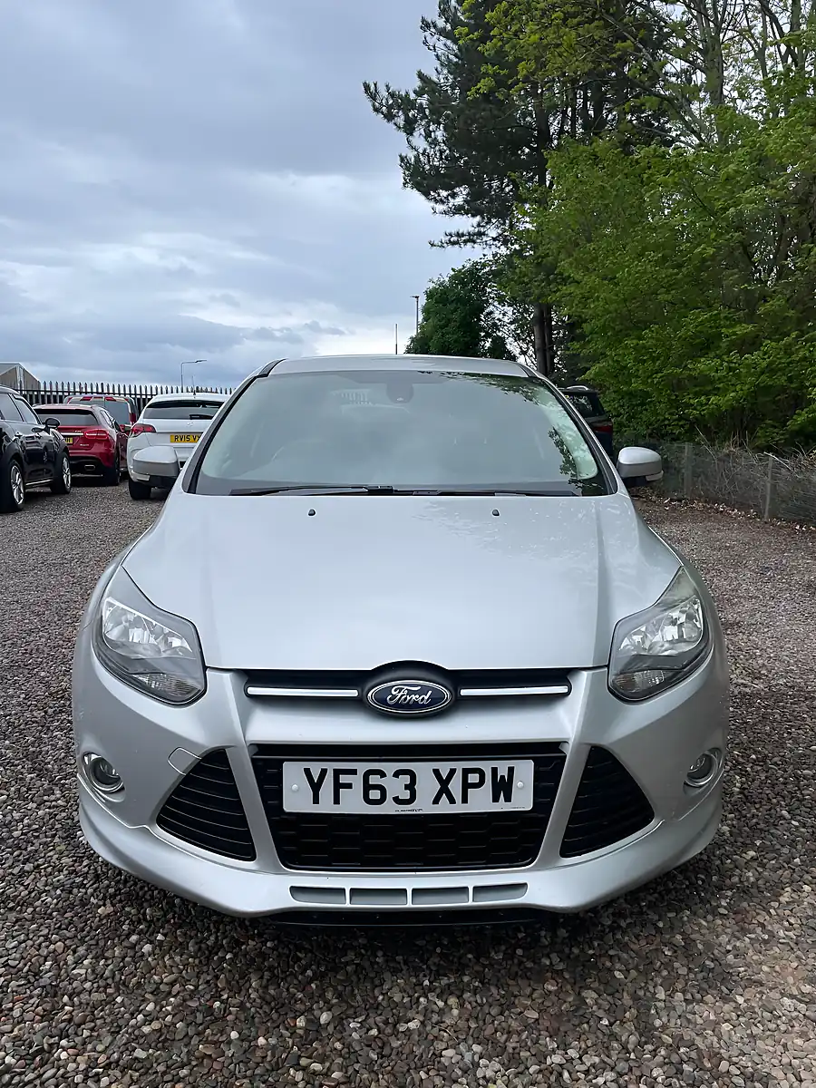 Used 2014 Ford Focus Zetec S Silver - Interior and Exterior details 9