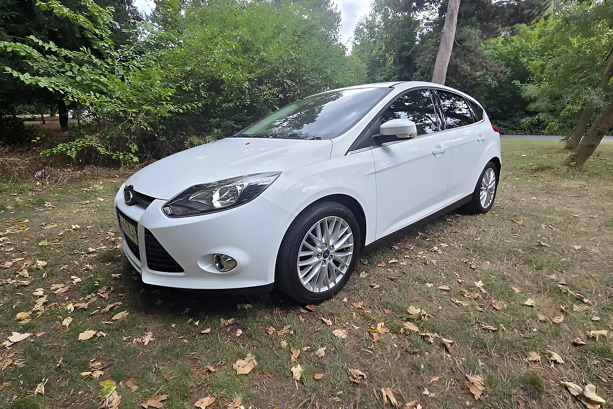 Used 2014 Ford Focus Zetec White - Front View
