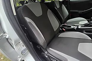 Used 2014 Ford Focus Zetec White - Interior and Exterior details 16