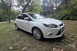 Used 2014 Ford Focus Zetec White - Interior and Exterior details 3