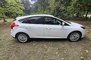 Used 2014 Ford Focus Zetec White - Interior and Exterior details 4
