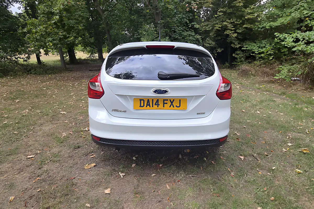 Used 2014 Ford Focus Zetec White - Interior and Exterior details 7