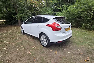 Used 2014 Ford Focus Zetec White - Interior and Exterior details 8