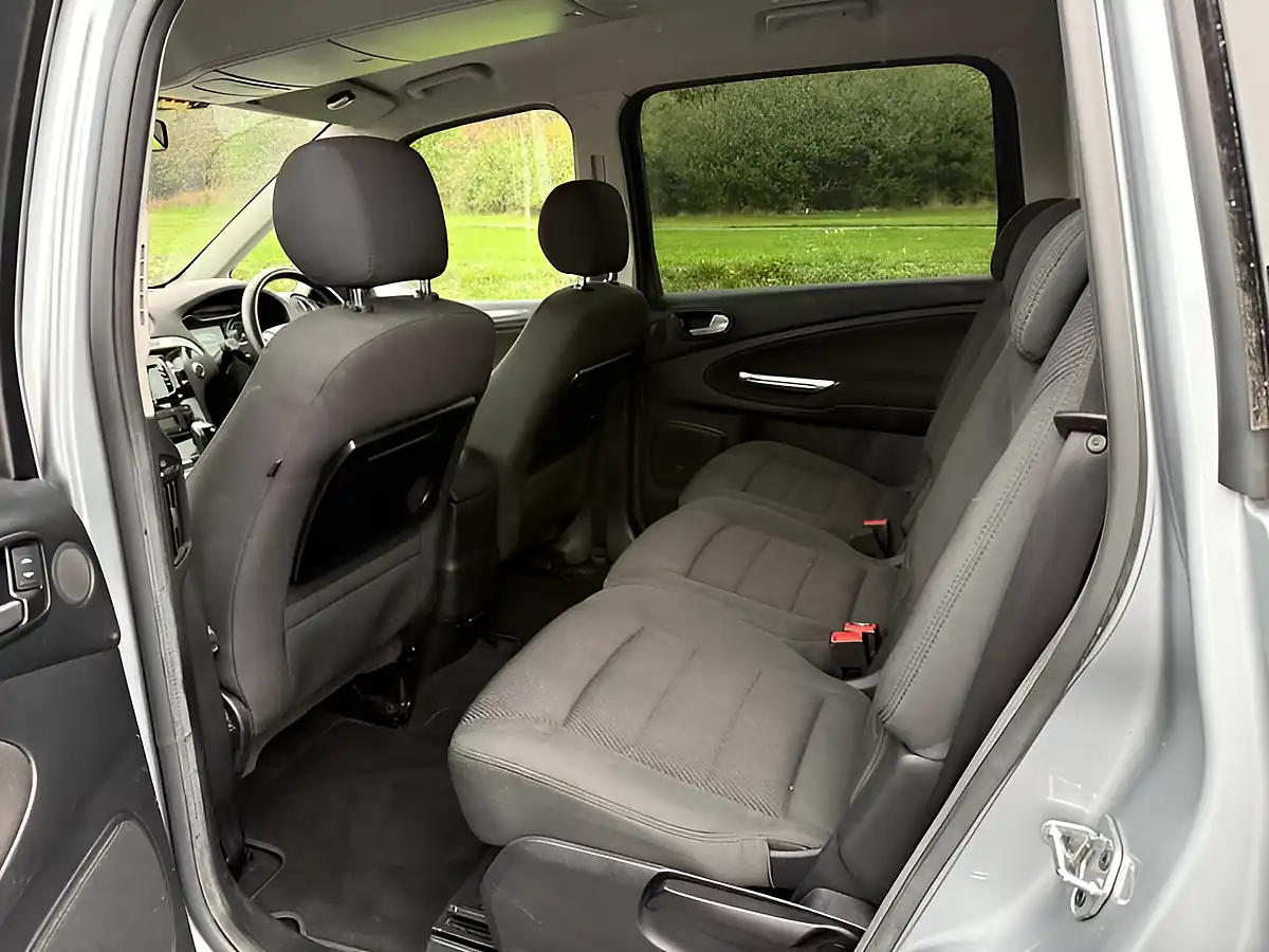 Used 2014 Ford Galaxy Titanium Silver - Interior and Exterior details 10
