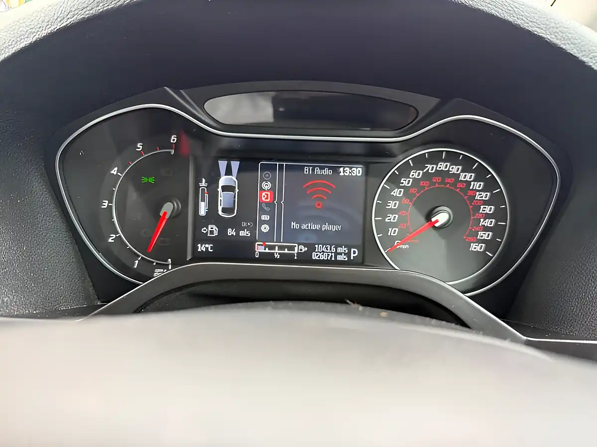 Used 2014 Ford Galaxy Titanium Silver - Interior and Exterior details 16