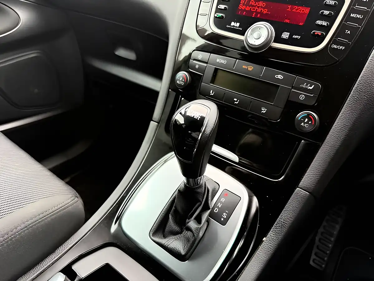 Used 2014 Ford Galaxy Titanium Silver - Interior and Exterior details 19