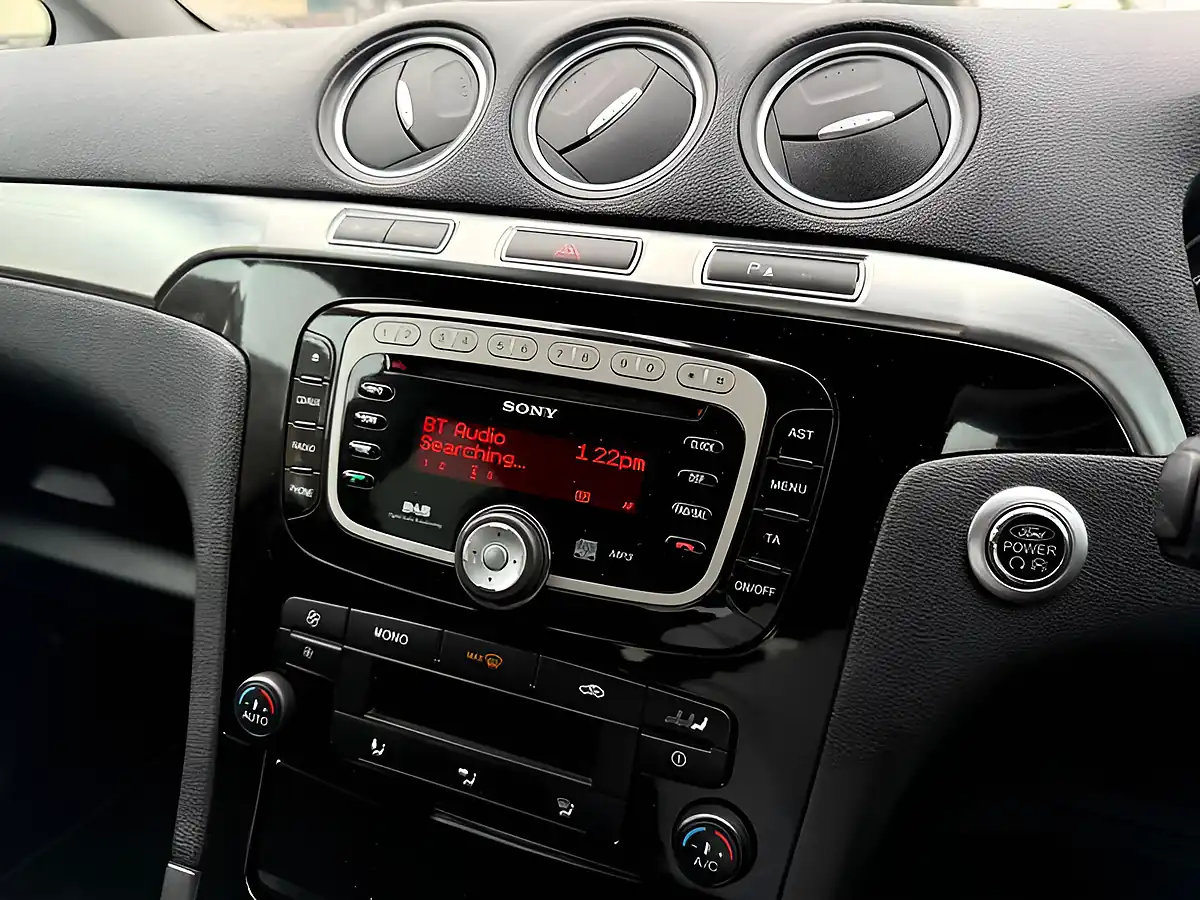 Used 2014 Ford Galaxy Titanium Silver - Interior and Exterior details 20