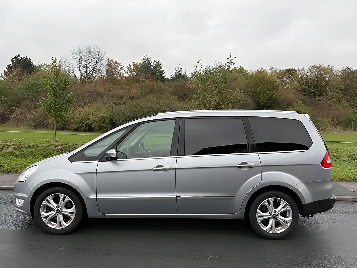 Used 2014 Ford Galaxy Titanium Silver - Interior and Exterior details 5