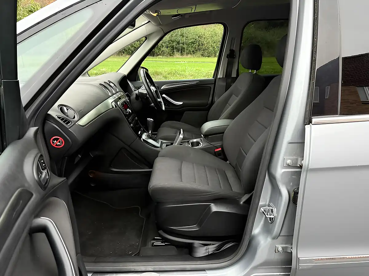 Used 2014 Ford Galaxy Titanium Silver - Interior and Exterior details 7