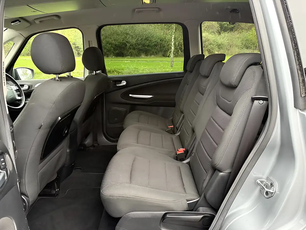 Used 2014 Ford Galaxy Titanium Silver - Interior and Exterior details 9