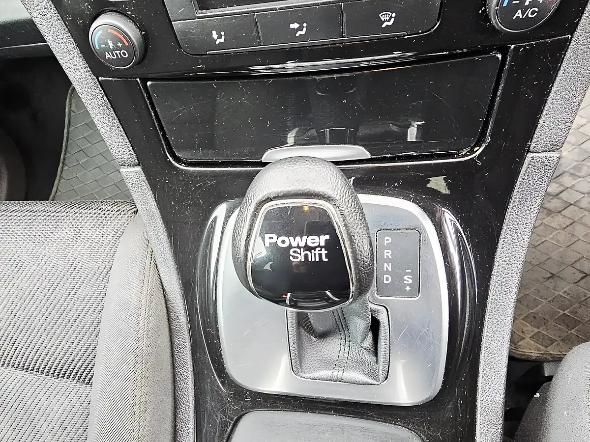 Used 2014 Ford Galaxy Titanium White - Interior and Exterior details 11