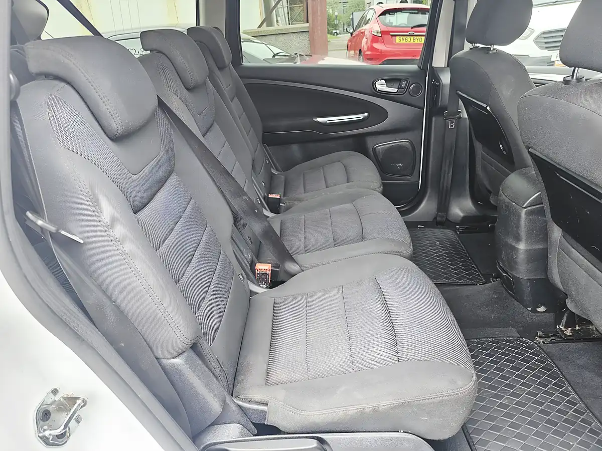 Used 2014 Ford Galaxy Titanium White - Interior and Exterior details 9