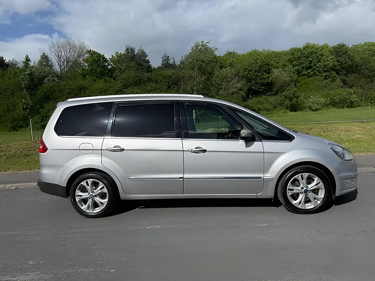 Used 2014 Ford Galaxy Titanium X Silver - Front View